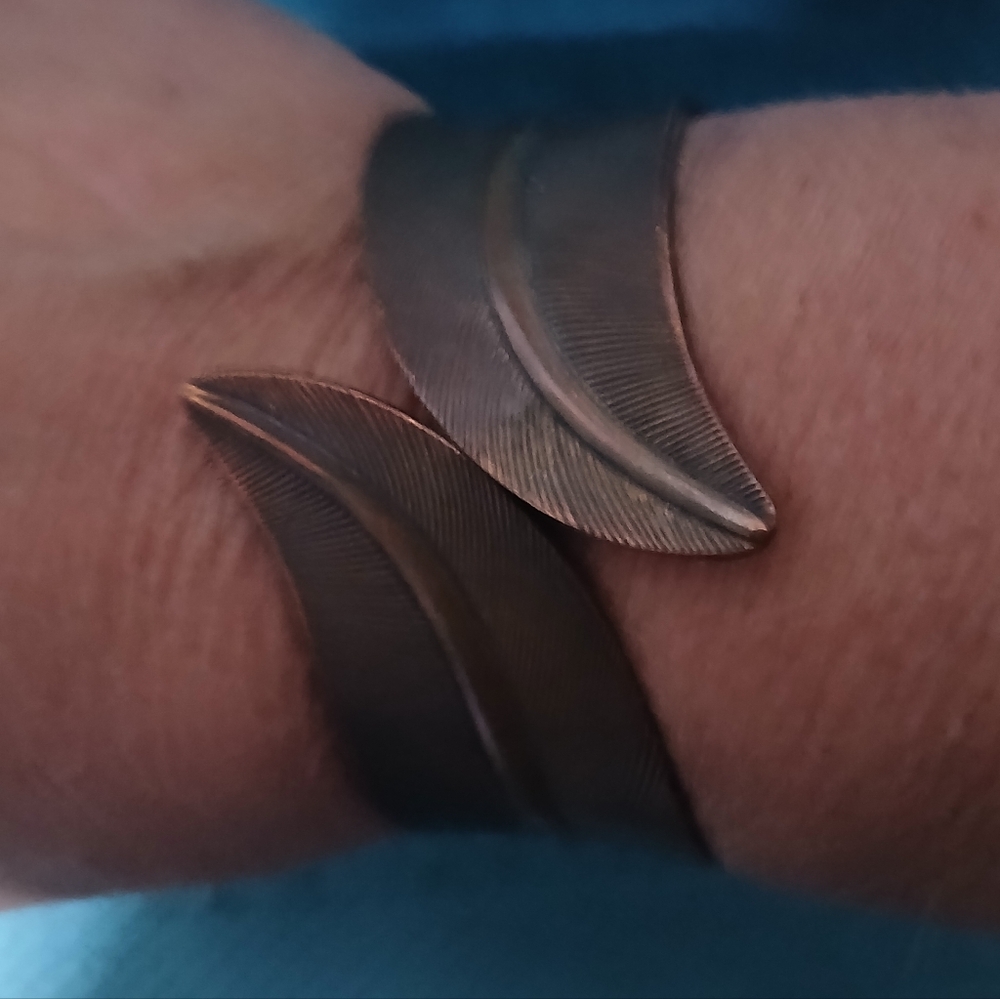 Copper Leaf Design Hinge Bracelet - image 5